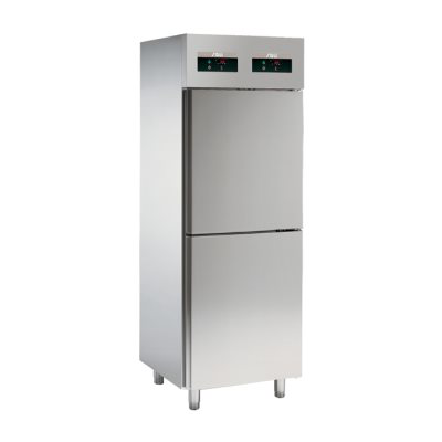 Шкаф холодильный Sagi FD70T2