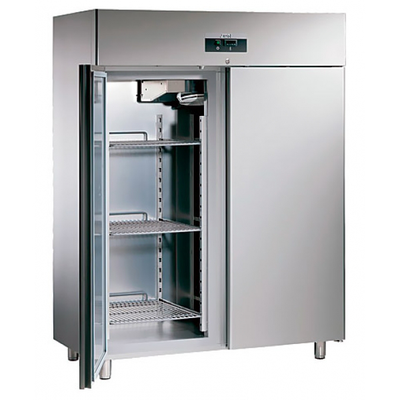 Шкаф холодильный Sagi HD150